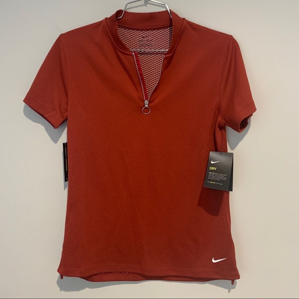 New Nike Golf Tshirt Size Small